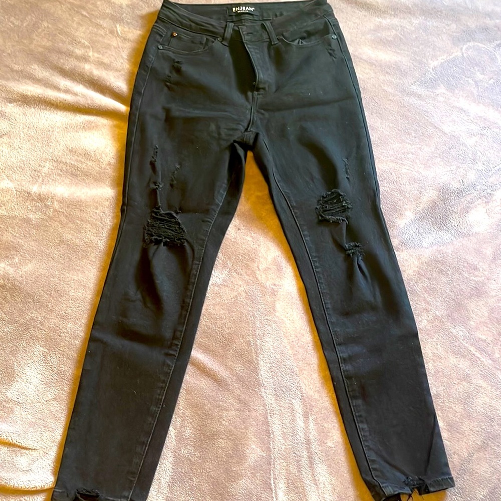Skinny ripped black denim jeans